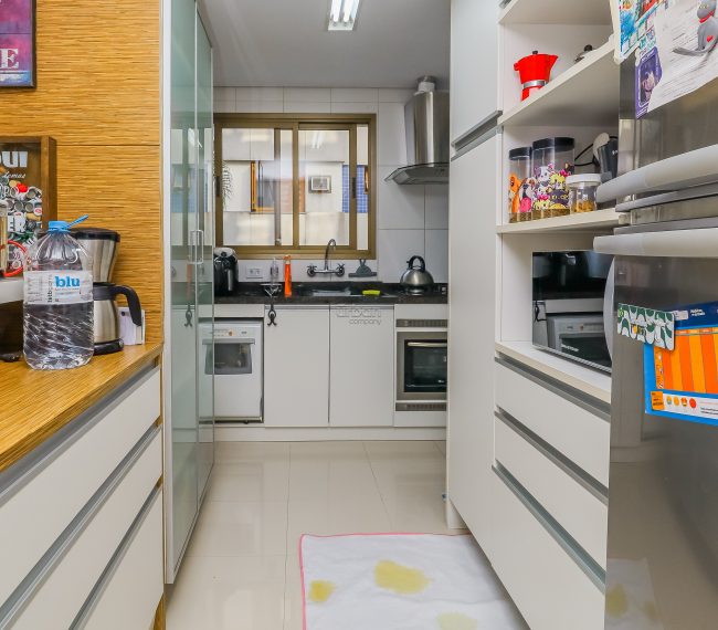 Apartamento com 87m², 2 quartos, 1 suíte, 2 vagas, no bairro Rio Branco em Porto Alegre