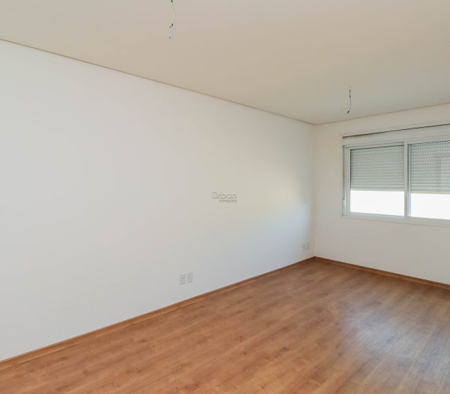 Apartamento com 95m², 1 quarto, 1 vaga, no bairro Passo da Areia em Porto Alegre