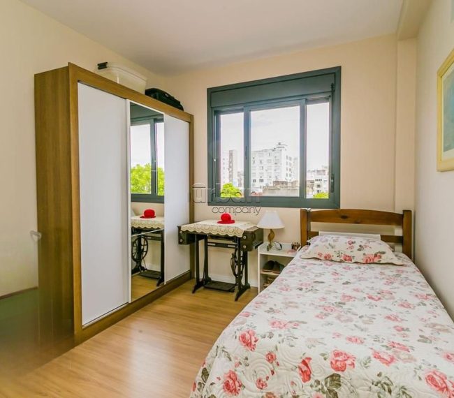 Apartamento com 65m², 2 quartos, 1 suíte, 2 vagas, no bairro Santana em Porto Alegre