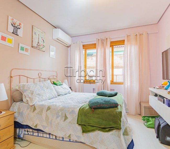 Apartamento com 95m², 2 quartos, 1 suíte, 1 vaga, no bairro Auxiliadora em Porto Alegre