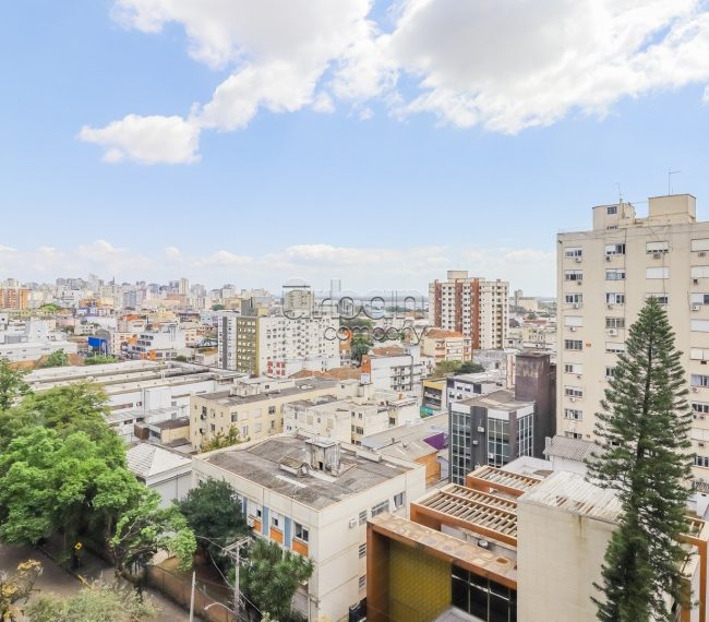 Apartamento com 133m², 3 quartos, 1 suíte, 2 vagas, no bairro Moinhos de Vento em Porto Alegre