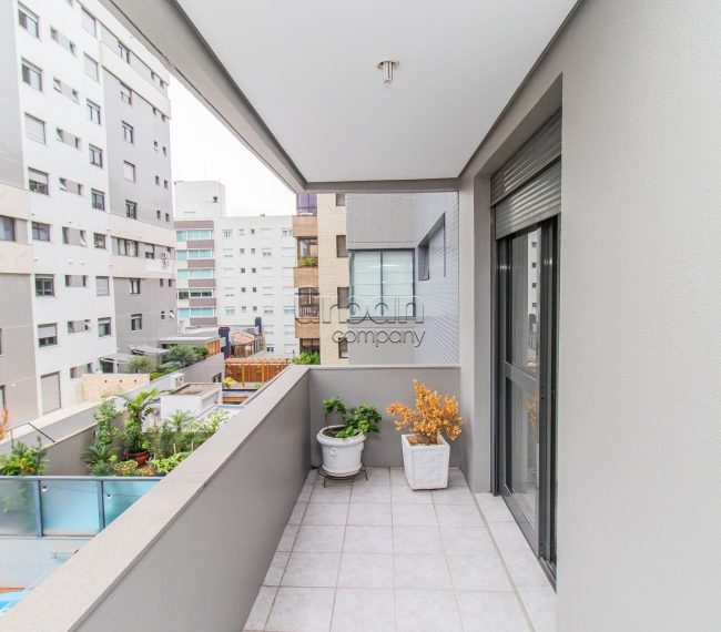 Apartamento com 149m², 3 quartos, 1 suíte, 3 vagas, no bairro Bela Vista em Porto Alegre