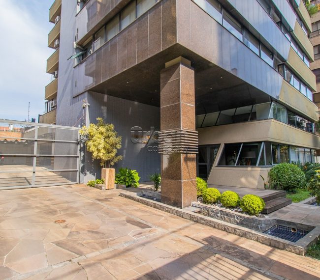 Apartamento com 149m², 3 quartos, 1 suíte, 3 vagas, no bairro Bela Vista em Porto Alegre