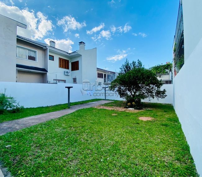 Casa com 112m², 3 quartos, 1 suíte, 2 vagas, no bairro Vila Ipiranga em Porto Alegre