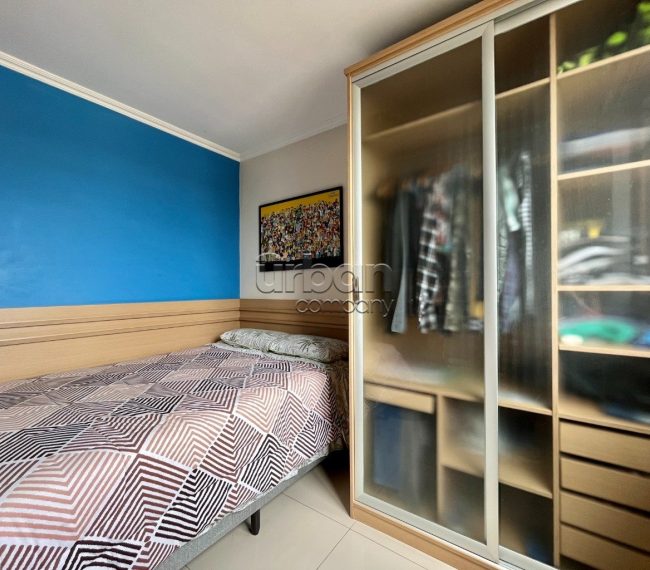 Apartamento com 109m², 3 quartos, 1 suíte, 1 vaga, no bairro Passo da Areia em Porto Alegre