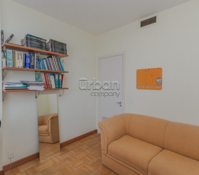 Apartamento com 167m², 3 quartos, 1 suíte, 1 vaga, no bairro Moinhos de Vento em Porto Alegre