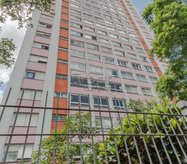 Apartamento com 167m², 3 quartos, 1 suíte, 1 vaga, no bairro Moinhos de Vento em Porto Alegre