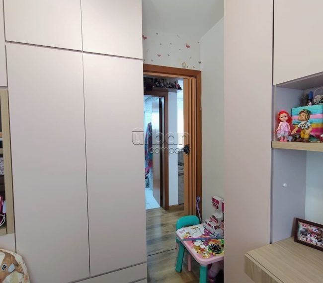 Apartamento com 57m², 2 quartos, 1 suíte, 2 vagas, no bairro Azenha em Porto Alegre