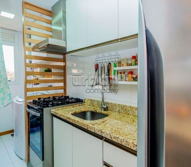 Apartamento com 57m², 2 quartos, 1 suíte, 2 vagas, no bairro Azenha em Porto Alegre