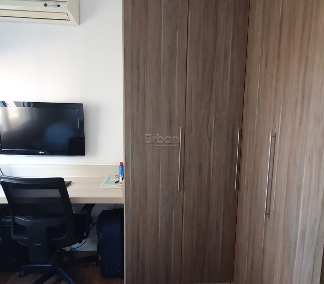 Apartamento com 74m², 3 quartos, 1 suíte, 2 vagas, no bairro Vila Ipiranga em Porto Alegre