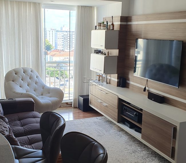 Apartamento com 74m², 3 quartos, 1 suíte, 2 vagas, no bairro Vila Ipiranga em Porto Alegre