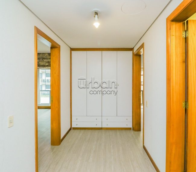 Apartamento com 315m², 3 quartos, 1 suíte, 2 vagas, no bairro Petrópolis em Porto Alegre