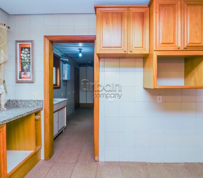 Apartamento com 315m², 3 quartos, 1 suíte, 2 vagas, no bairro Petrópolis em Porto Alegre