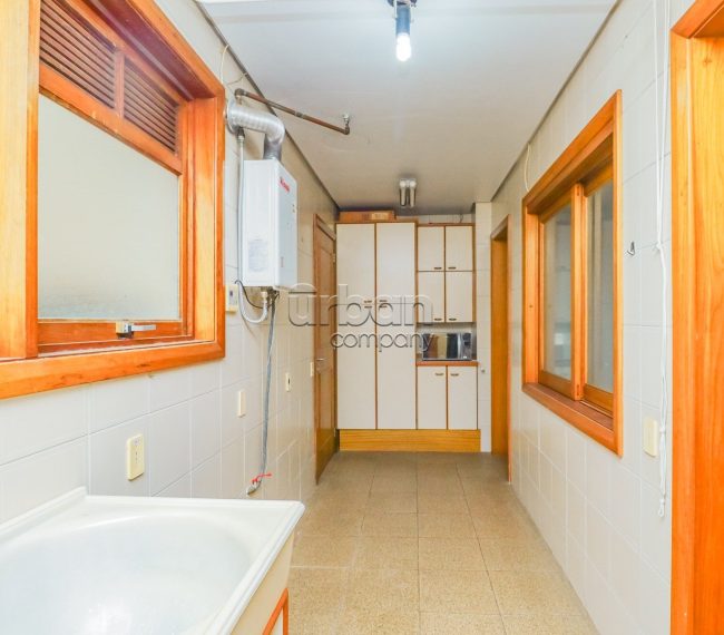 Apartamento com 315m², 3 quartos, 1 suíte, 2 vagas, no bairro Petrópolis em Porto Alegre