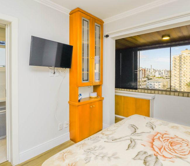 Apartamento com 101m², 2 quartos, 1 suíte, 1 vaga, no bairro Santana em Porto Alegre