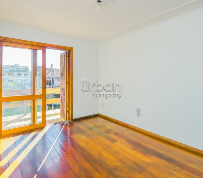 Casa com 388m², 4 quartos, 1 suíte, 2 vagas, no bairro Jardim Itu em Porto Alegre