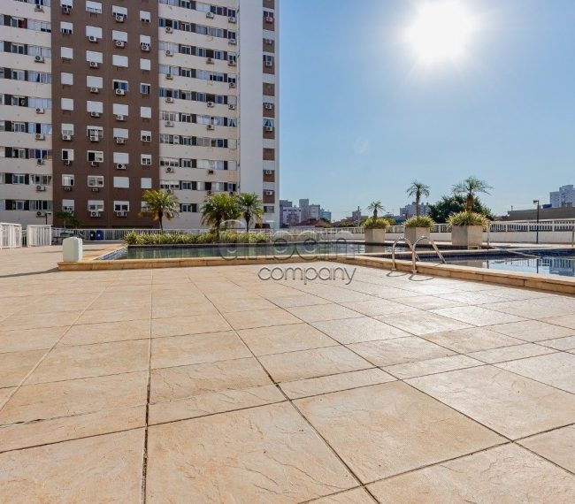 Apartamento com 54m², 2 quartos, 1 vaga, no bairro Passo da Areia em Porto Alegre