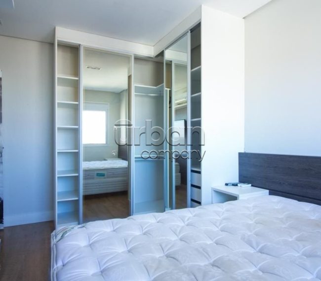 Apartamento com 54m², 2 quartos, 1 vaga, no bairro Passo da Areia em Porto Alegre