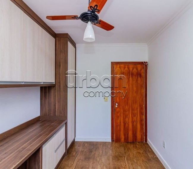 Apartamento com 74m², 2 quartos, 1 vaga, no bairro Menino Deus em Porto Alegre