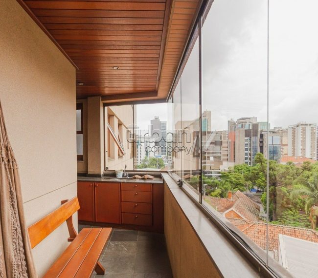 Apartamento com 134m², 3 quartos, 1 suíte, 2 vagas, no bairro Rio Branco em Porto Alegre