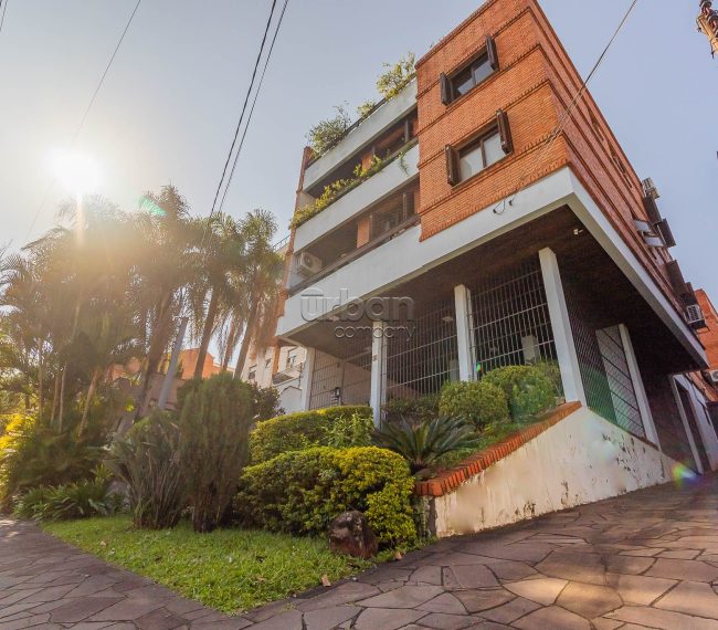 Cobertura com 238m², 3 quartos, 1 suíte, 2 vagas, no bairro Vila Jardim em Porto Alegre