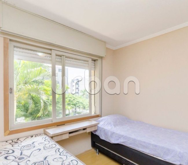 Apartamento com 104m², 3 quartos, 1 suíte, 1 vaga, no bairro Petrópolis em Porto Alegre