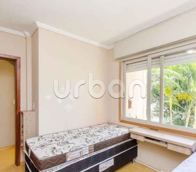 Apartamento com 104m², 3 quartos, 1 suíte, 1 vaga, no bairro Petrópolis em Porto Alegre