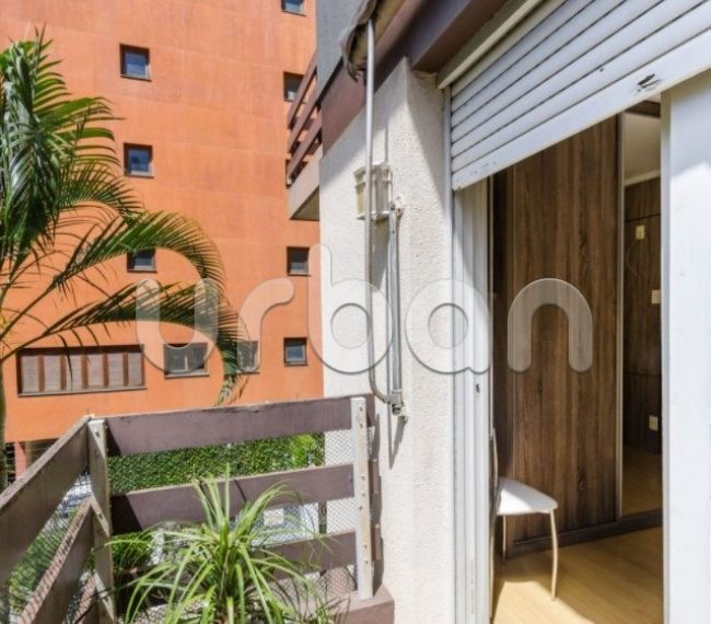 Apartamento com 104m², 3 quartos, 1 suíte, 1 vaga, no bairro Petrópolis em Porto Alegre