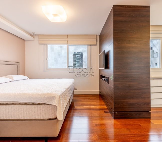 Apartamento com 112m², 3 quartos, 1 suíte, 2 vagas, no bairro Petrópolis em Porto Alegre