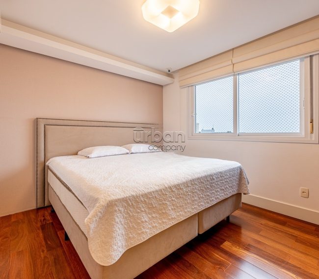 Apartamento com 112m², 3 quartos, 1 suíte, 2 vagas, no bairro Petrópolis em Porto Alegre