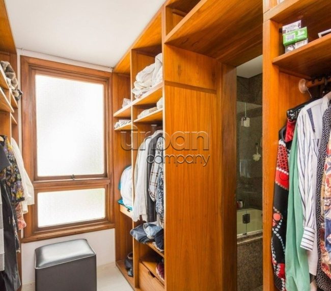 Apartamento com 470m², 4 quartos, 2 suítes, 4 vagas, no bairro Bela Vista em Porto Alegre