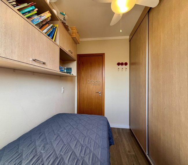 Apartamento com 77m², 3 quartos, 1 suíte, 2 vagas, no bairro Vila Jardim em Porto Alegre