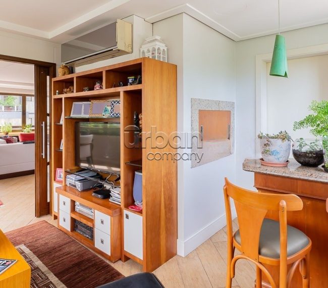 Apartamento com 213m², 3 quartos, 3 suítes, 4 vagas, no bairro Rio Branco em Porto Alegre