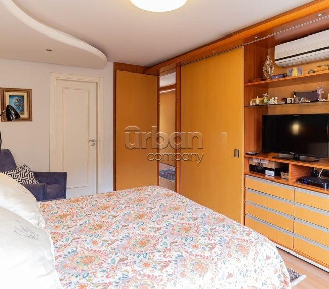 Apartamento com 213m², 3 quartos, 3 suítes, 4 vagas, no bairro Rio Branco em Porto Alegre