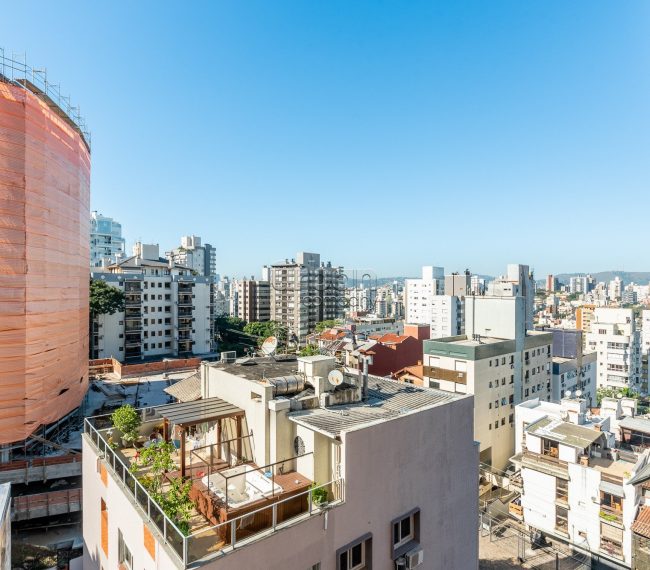 Apartamento com 104m², 3 quartos, 1 suíte, 2 vagas, no bairro Bela Vista em Porto Alegre