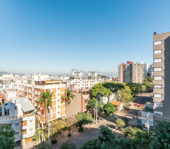 Apartamento com 104m², 3 quartos, 1 suíte, 2 vagas, no bairro Bela Vista em Porto Alegre