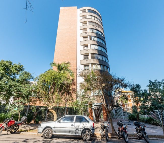 Apartamento com 104m², 3 quartos, 1 suíte, 2 vagas, no bairro Bela Vista em Porto Alegre