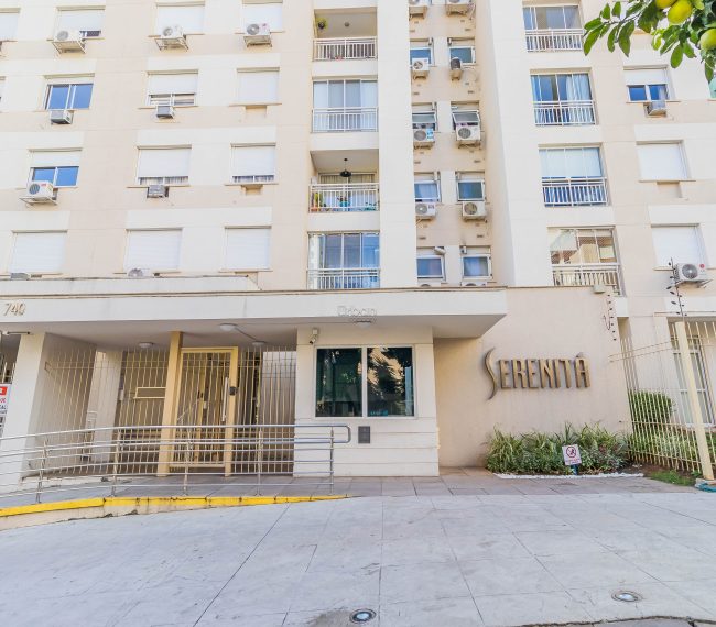 Apartamento com 74m², 3 quartos, 1 suíte, 2 vagas, no bairro Passo da Areia em Porto Alegre