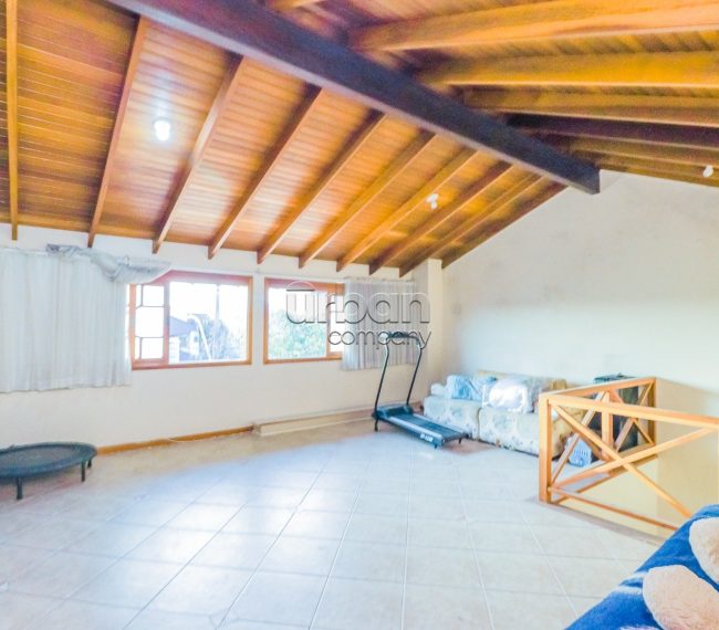 Casa com 200m², 3 quartos, 1 suíte, 4 vagas, no bairro Ecoville em Porto Alegre