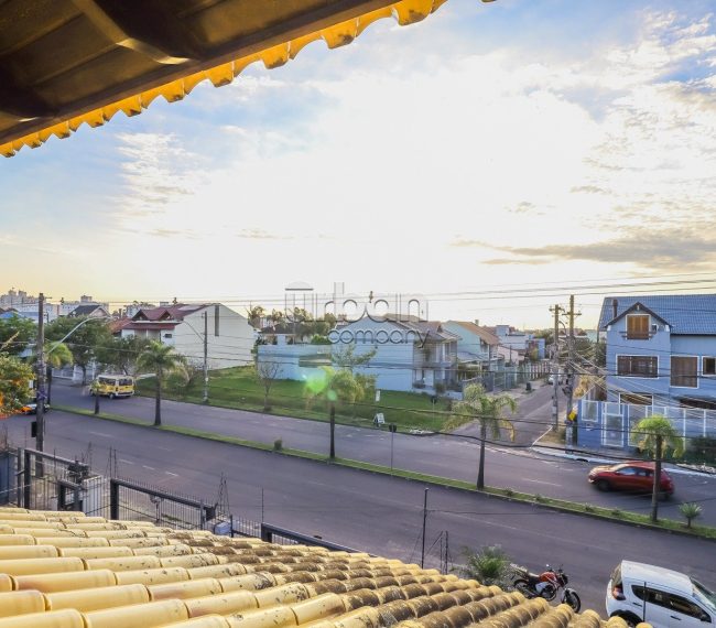 Casa com 200m², 3 quartos, 1 suíte, 4 vagas, no bairro Ecoville em Porto Alegre