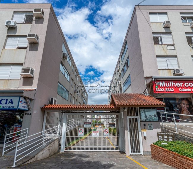 Apartamento com 80m², 3 quartos, 1 suíte, 2 vagas, no bairro Cristo Redentor em Porto Alegre