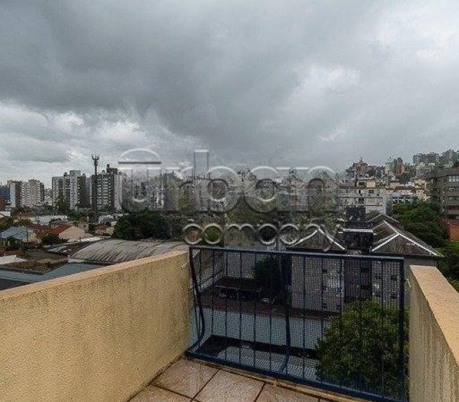 Cobertura com 333m², 4 quartos, 1 suíte, 2 vagas, no bairro Menino Deus em Porto Alegre