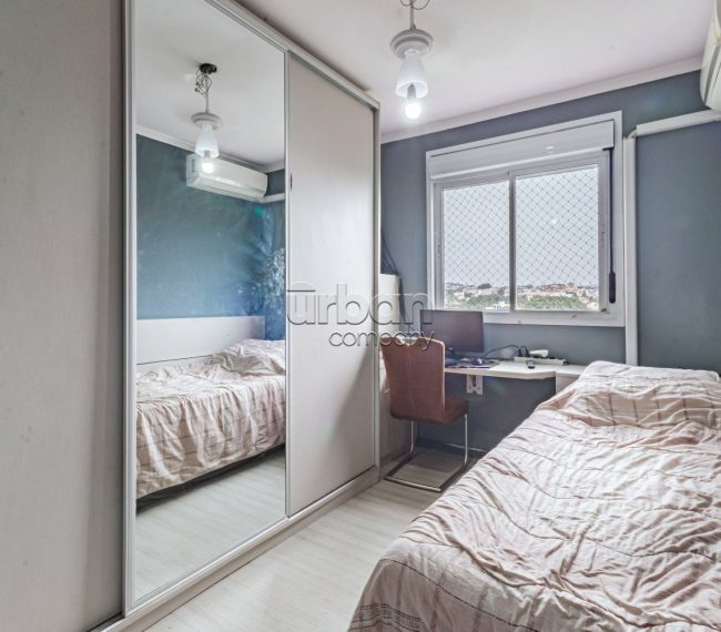 Apartamento com 84m², 3 quartos, 1 suíte, 2 vagas, no bairro Vila Ipiranga em Porto Alegre