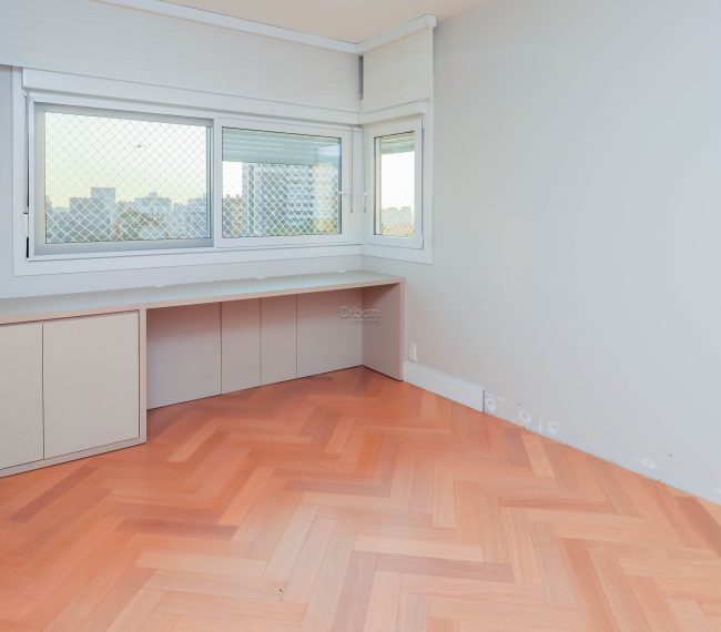 Apartamento com 154m², 3 quartos, 3 suítes, 3 vagas, no bairro Auxiliadora em Porto Alegre