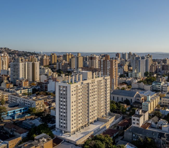 Apartamento com 71m², 3 quartos, 1 suíte, 2 vagas, no bairro Menino Deus em Porto Alegre