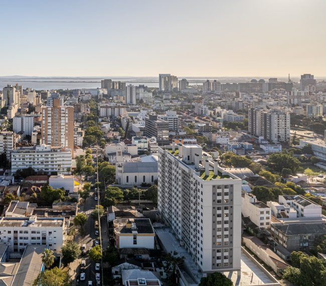 Apartamento com 71m², 3 quartos, 1 suíte, 2 vagas, no bairro Menino Deus em Porto Alegre