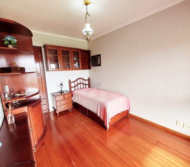 Apartamento com 140m², 2 quartos, 1 suíte, 2 vagas, no bairro Rio Branco em Porto Alegre