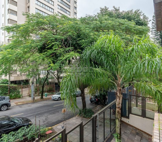 Apartamento Garden com 141m², 2 quartos, 1 suíte, 2 vagas, no bairro Bela Vista em Porto Alegre