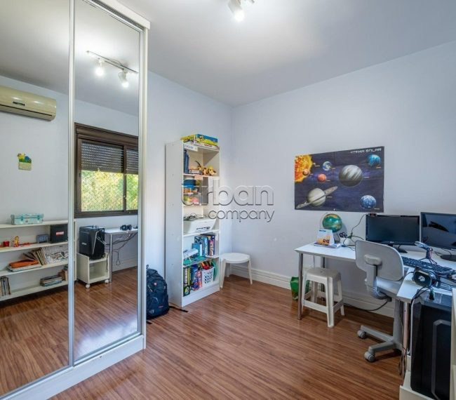 Apartamento com 157m², 4 quartos, 3 suítes, 2 vagas, no bairro Rio Branco em Porto Alegre