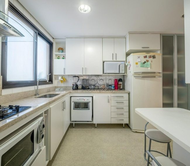 Apartamento com 157m², 4 quartos, 3 suítes, 2 vagas, no bairro Rio Branco em Porto Alegre